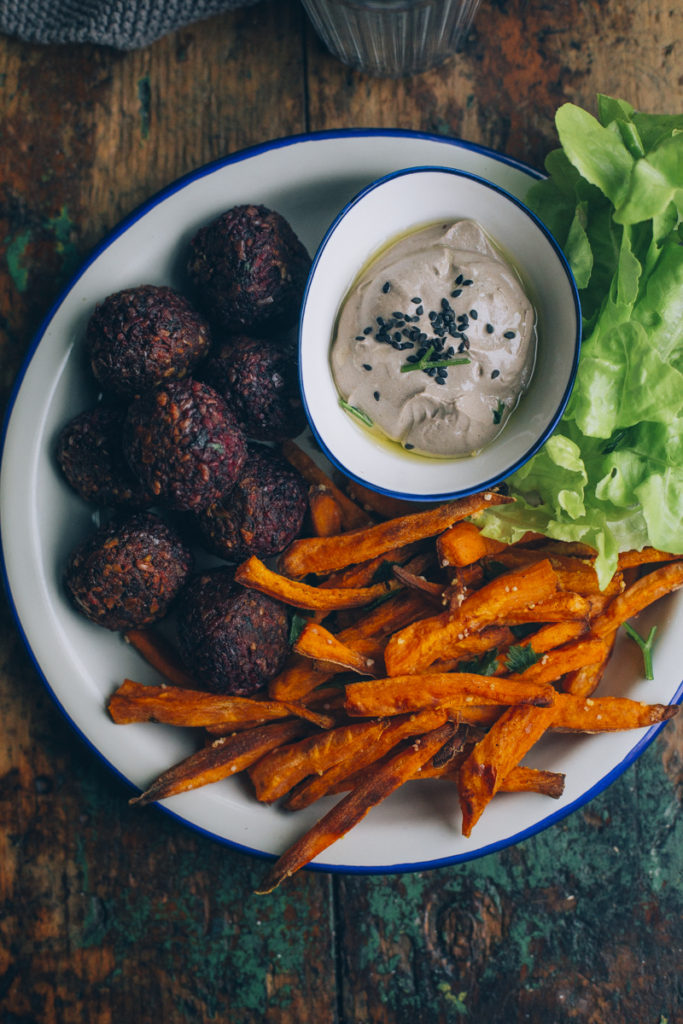 Albóndigas de remolacha con patatas de boniato