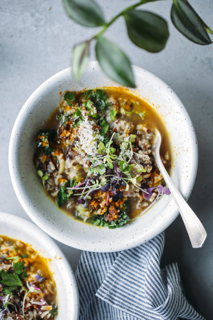 Caldo de verduras con arroz pilaf y kale